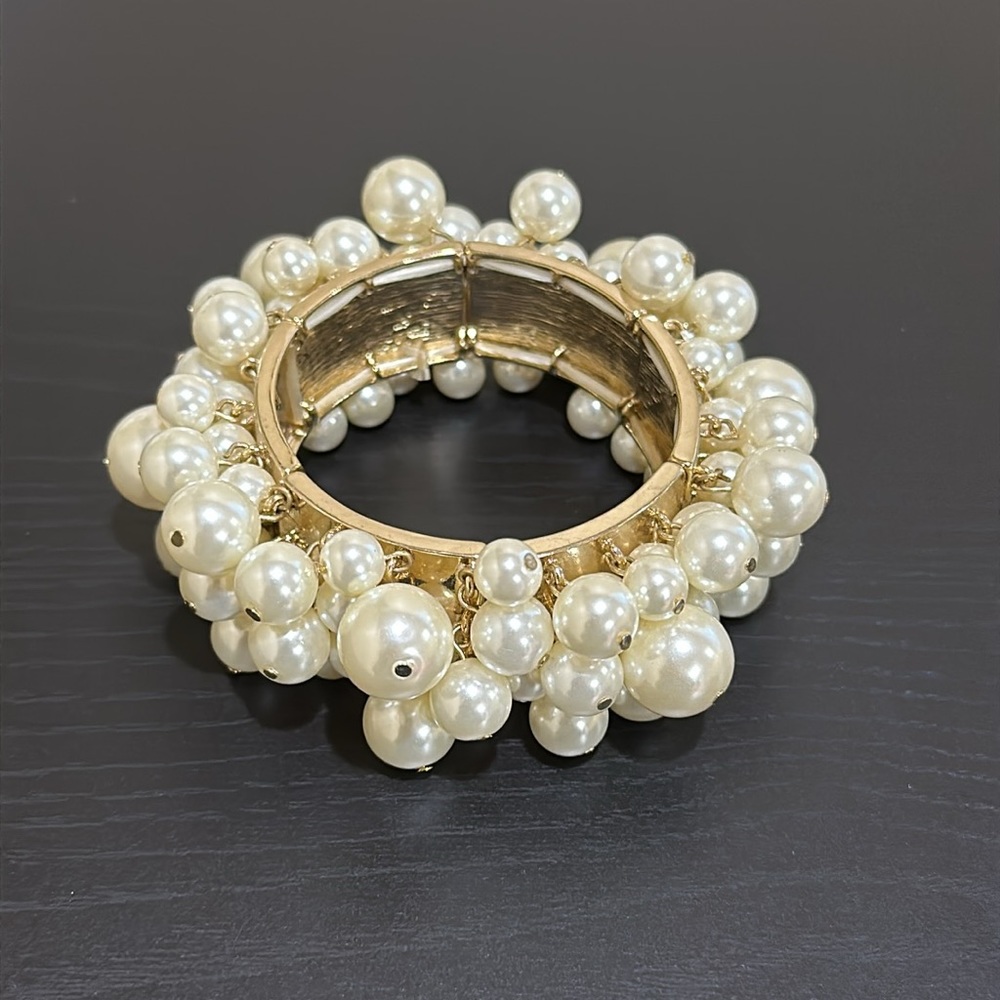 Ivory Pearl Clustered Stretchy Bracelet